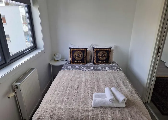 Oslo Central - 3 Bedroom Apartment - Gated Community